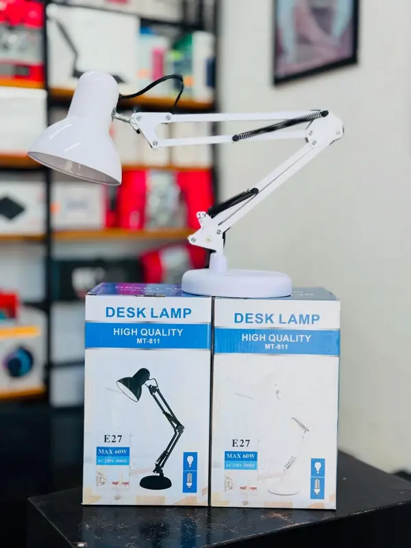 Partia lamp LED i lamp biurkowych – hurt palet likwidacyjnych, zdjęcie 2 z 11